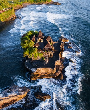 tanah lot temple